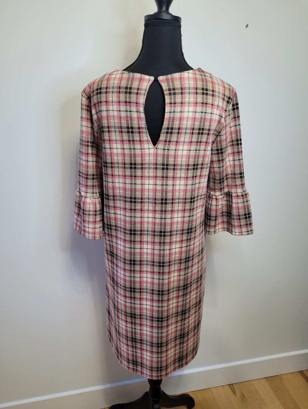 🍂 Twik Simons Pink Plaid Bell Sleeve Shift Dress Size L - EUC - Picture 5 of 11